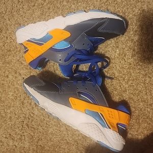 Boys Nike Huaraches